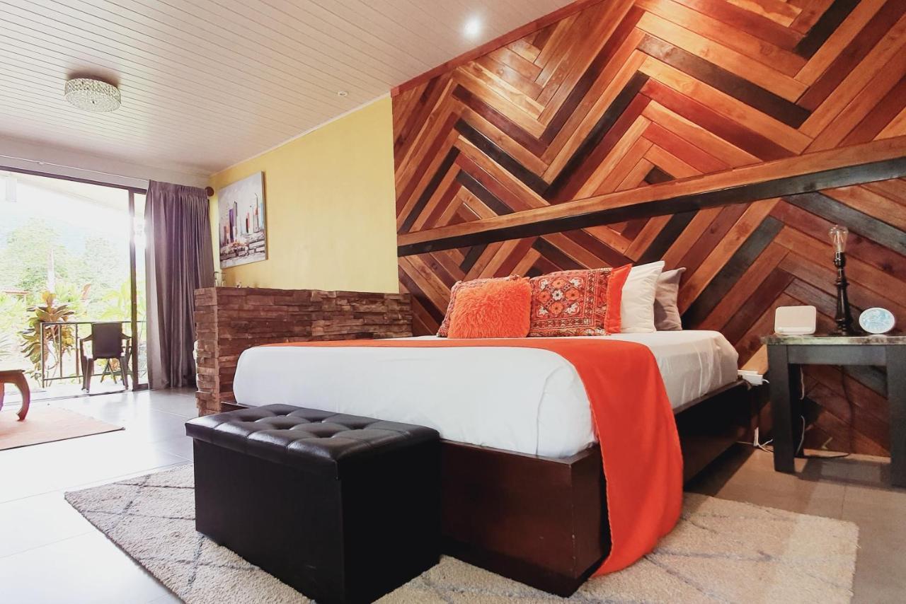Yellow Tree Suites La Fortuna Ngoại thất bức ảnh