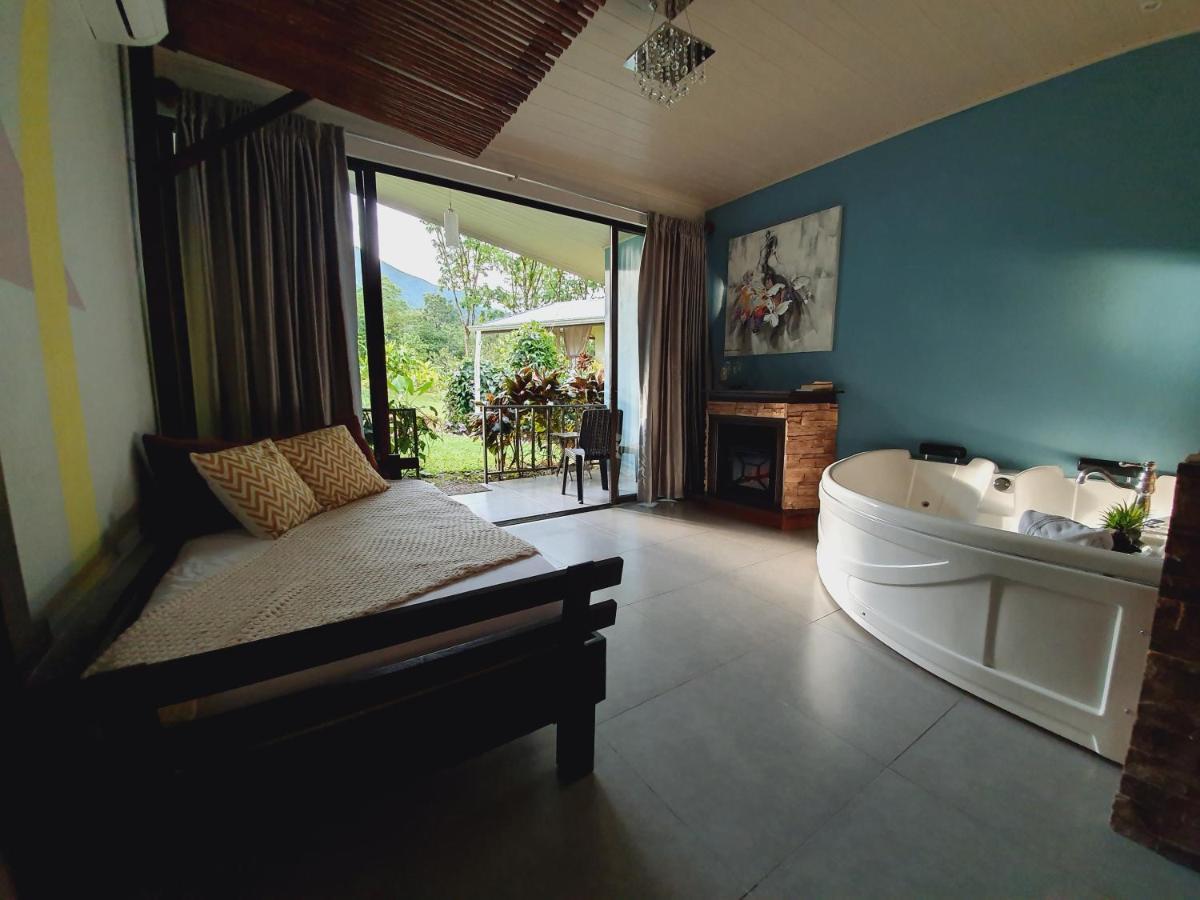 Yellow Tree Suites La Fortuna Ngoại thất bức ảnh