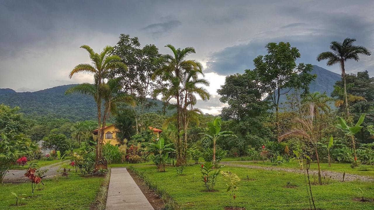 Yellow Tree Suites La Fortuna Ngoại thất bức ảnh