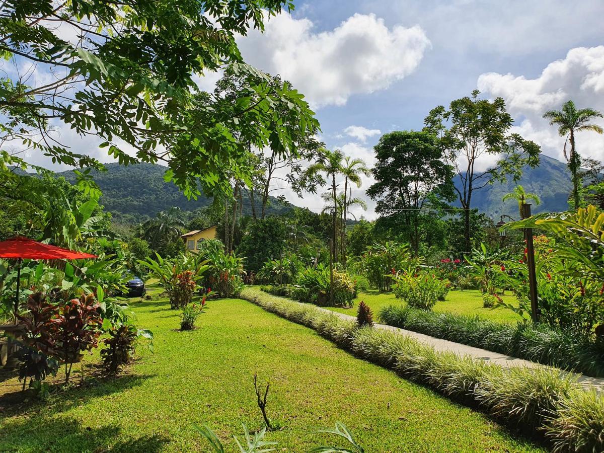 Yellow Tree Suites La Fortuna Ngoại thất bức ảnh